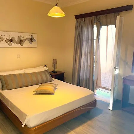 Natalia A With Panoramic Sea Views Of Agios Gordios Bay * Agios Gordios (Corfu)